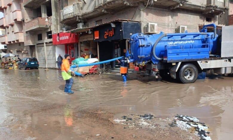 كسح مياه الأمطار بالبحيرة